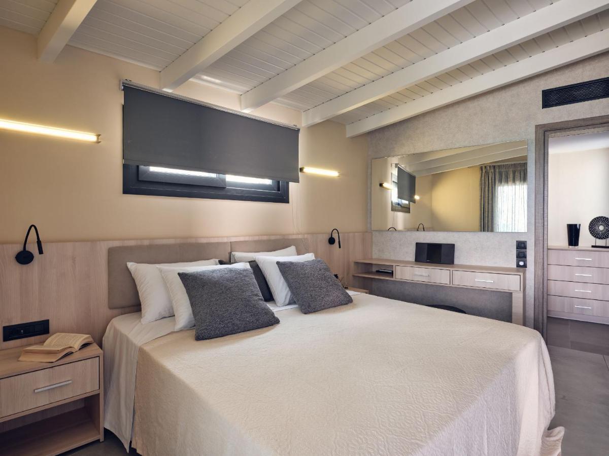 Blue View Villa - Coastal Elegance With Swim Spa, By Zantewize Alykanas  Exterior foto